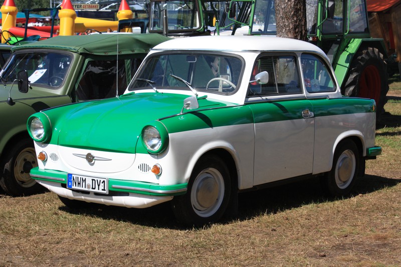 >Trabant P50 (1957-1962) oder 600 (1962-1964)