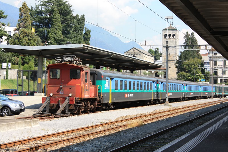 Stilleben im Bahnhof Locarno