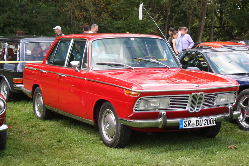 BMW 2000 tilux (1966–1970)