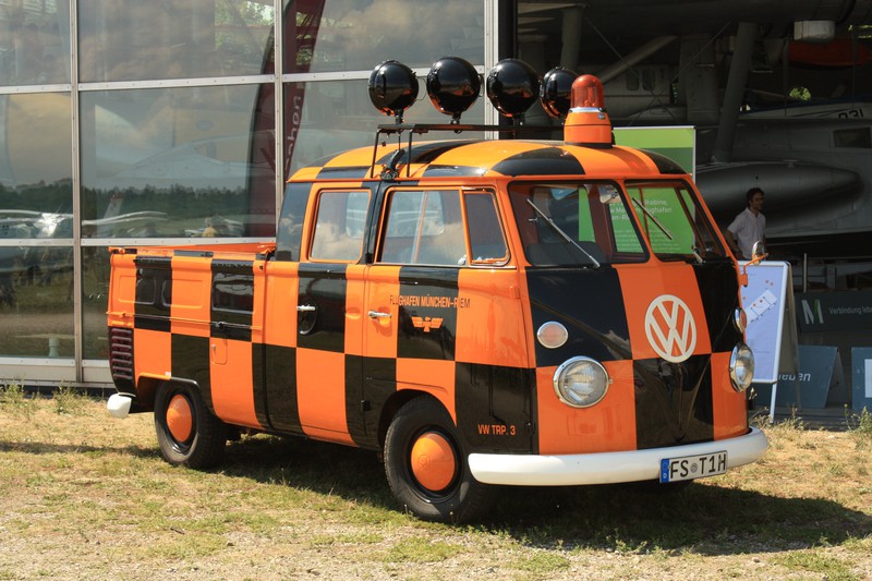 Volkswagen T1 Doppelkabine (1950–1967) als Follow-me-Car